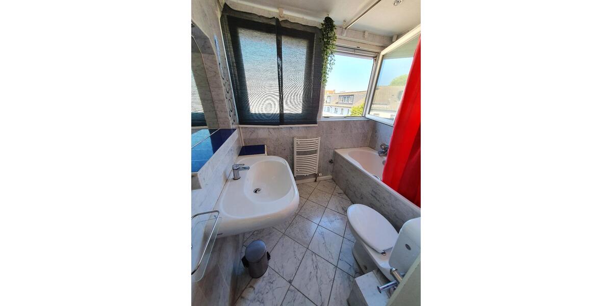 BOT: EBK, 2 Zimmer, 72 qm, Kamin ab sofort 2 zimmer