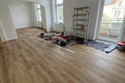 Zentrale, helle 4-Zi-Whg mit Balkon - Erstbezug nach Sanierung! 4 zimmer