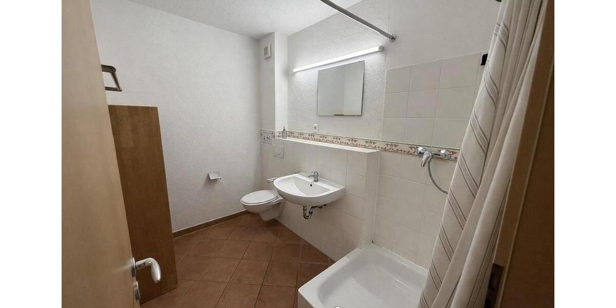 Wohnen auf Zeit Wiesbaden Schierstein - 5 Zimmer, 155 m&sup2;, 4.500&euro; | Angebot:26048030