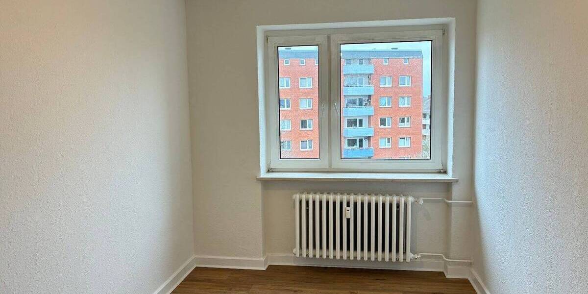 Etagenwohnung Kiel Neumühlen-Dietrichsdorf - 2 Zimmer, 73 m&sup2;, 665&euro; | Angebot:26094702