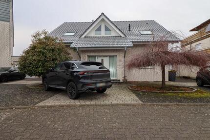 Haus Erkelenz - 6 Zimmer, 230 m&sup2;, 2.259&euro; | Angebot:25232206