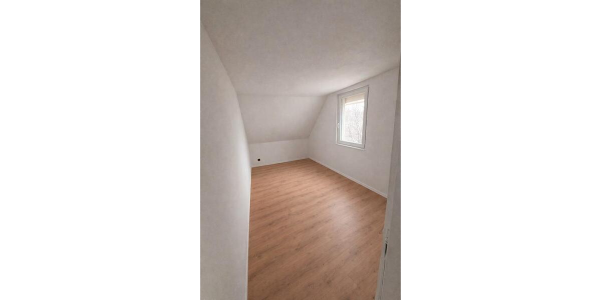 Wohnen auf Zeit Esslingen am Neckar - 5 Zimmer, 12 m&sup2;, 650&euro; | Angebot:26287080