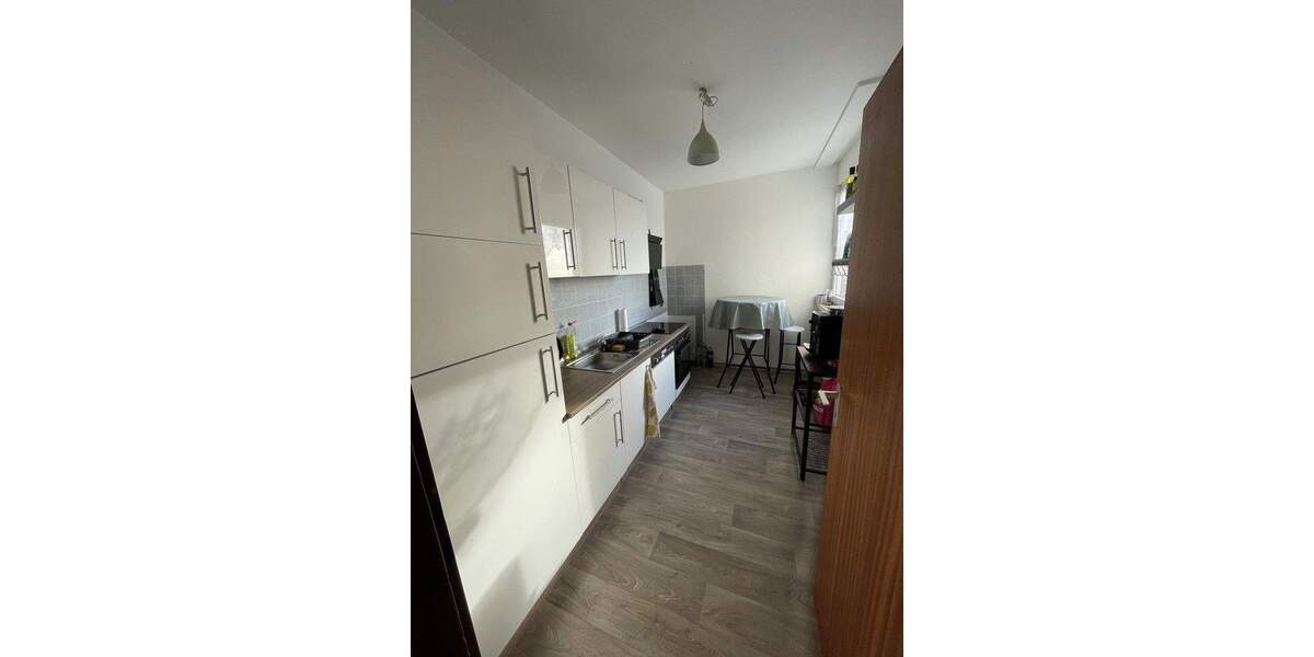 Helle möblierte 75 m² Wohnung mit Panorama & Garage 2 zimmer