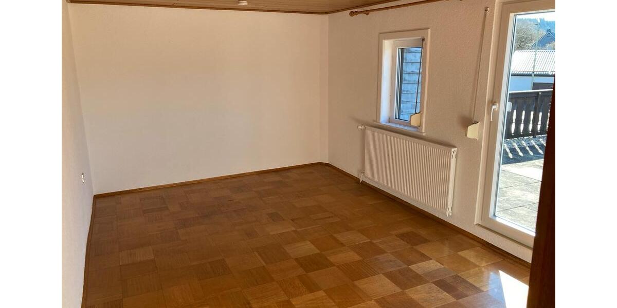 Doppelhaushälfte Kreuztal - 5 Zimmer, 160 m&sup2;, 1.350&euro; | Angebot:24987601