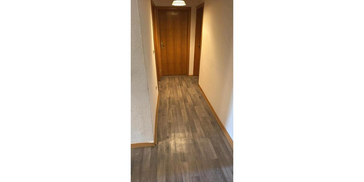 Dachgeschoßwohnung Völklingen - 2 Zimmer, 65 m&sup2;, 540&euro; | Angebot:25262103