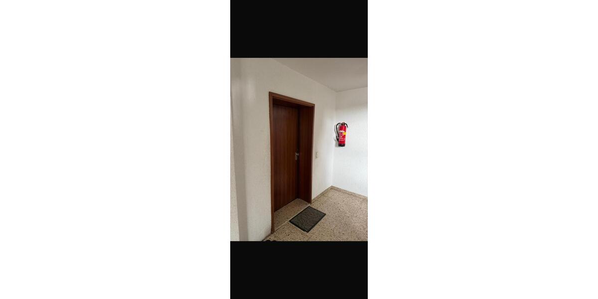 Etagenwohnung Eningen unter Achalm - 3 Zimmer, 83 m&sup2;, 1.440&euro; | Angebot:26593078