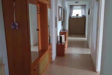 Wohnung Pullenreuth - 3 Zimmer, 100 m&sup2;, 700&euro; | Angebot:25840266