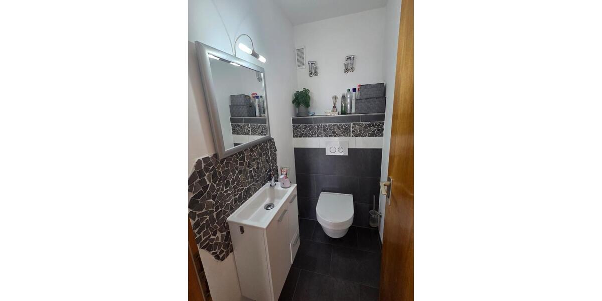Etagenwohnung Stuttgart Degerloch - 3 Zimmer, 84 m&sup2;, 1.987&euro; | Angebot:26431322