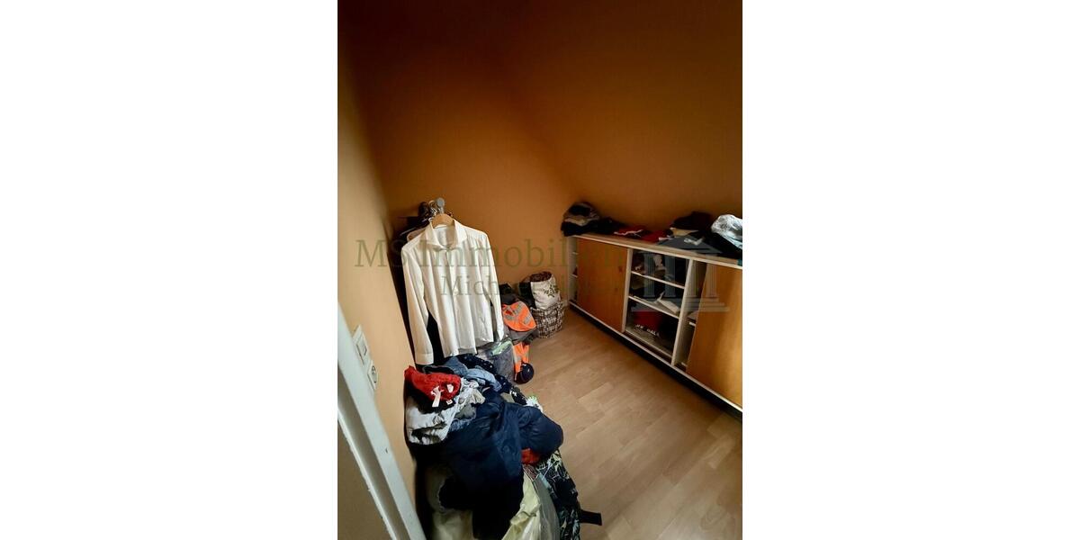 Dachgeschoßwohnung Bensheim - 3 Zimmer, 92 m&sup2;, 1.100&euro; | Angebot:24978435