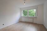 Frisch renovierte ca. 81 m² große Mietwohnung mit Loggia, 2 modernen Bädern, Garage und Stellplatz