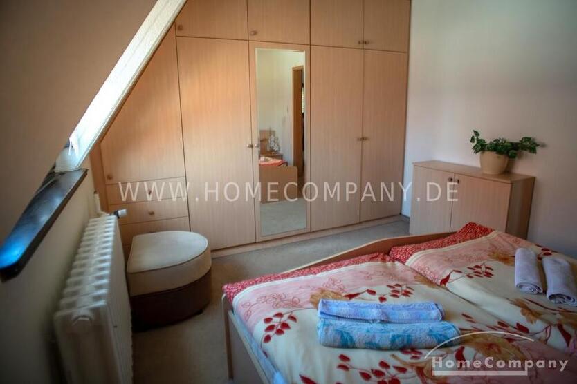 MöbliertFurnished Reihenhaushaus mit Grundstück in Dresden-Niedersedlitz max. 3 Personen