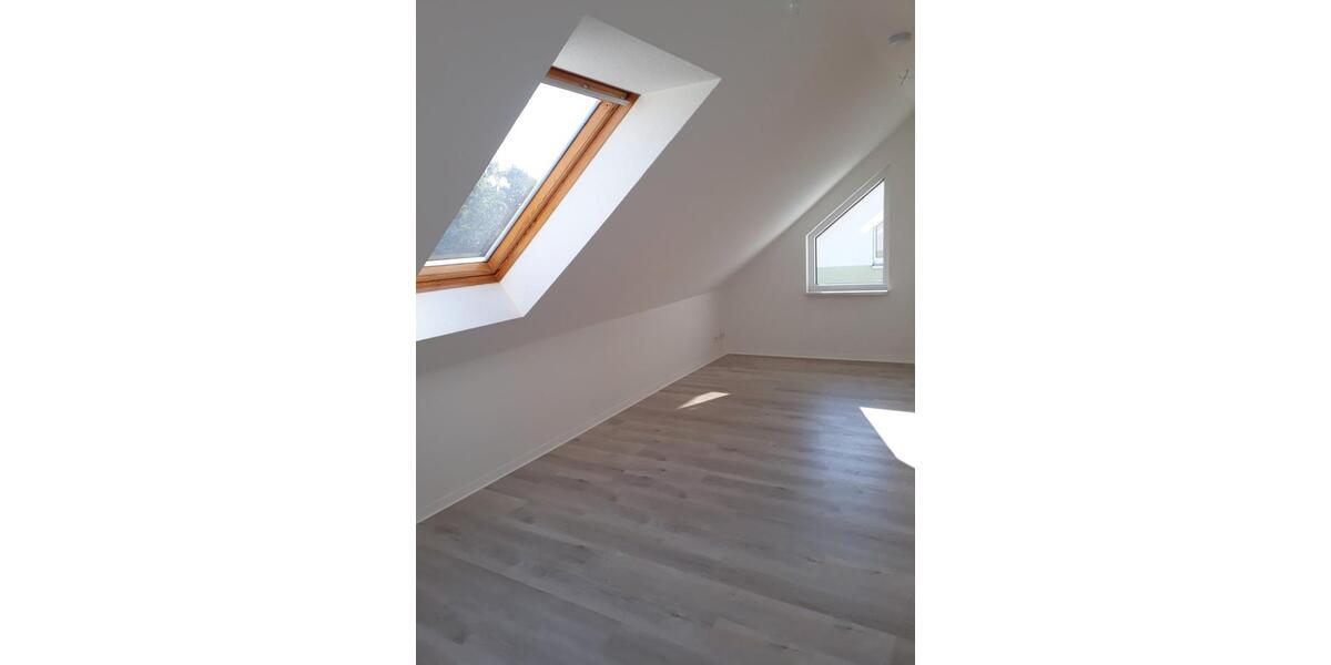 Dachgeschoßwohnung Lüdersdorf - 3 Zimmer, 66 m&sup2;, 700&euro; | Angebot:26431448