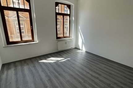 Wohnung zum Mieten in Meerane 345 € 50 m²