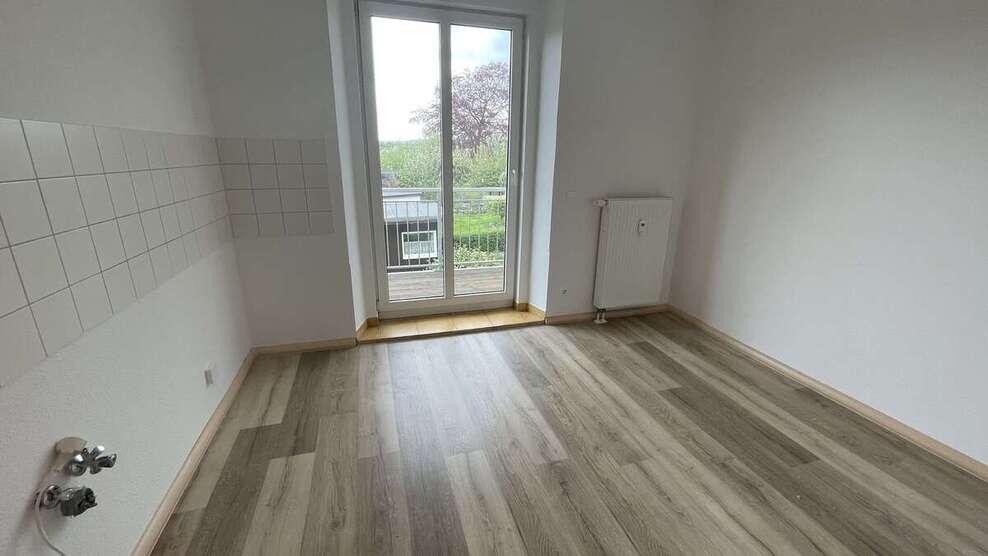 Wohnung zum Mieten in Chemnitz 325 € 61.8 m² 2 zimmer
