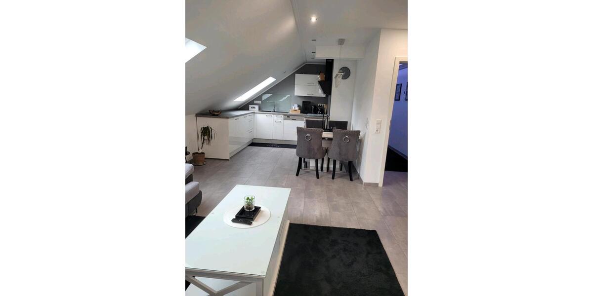 Dachgeschoßwohnung Bretten - 4 Zimmer, 105 m&sup2;, 1.250&euro; | Angebot:24630747