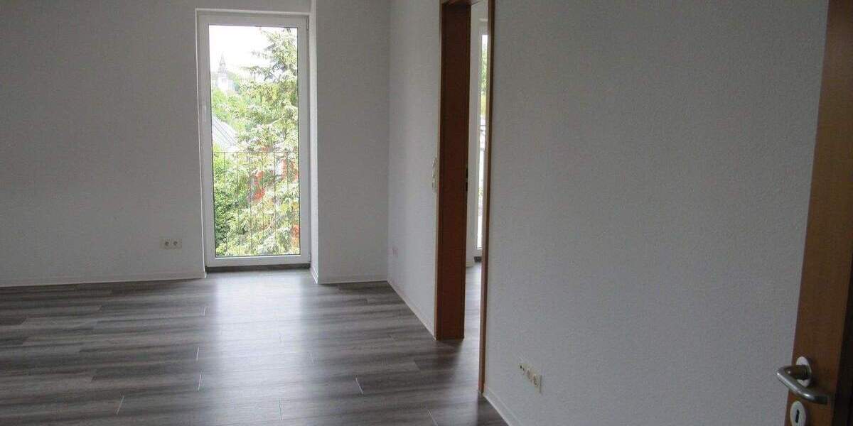 Etagenwohnung Muldenhammer Tannenbergsthal - 2 Zimmer, 64 m&sup2;, 350&euro; | Angebot:25051405