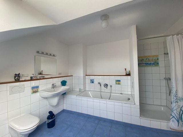 Einfamilienhaus Kaarst - 7.5 Zimmer, 241 m&sup2;, 2.900&euro; | Angebot:26634663