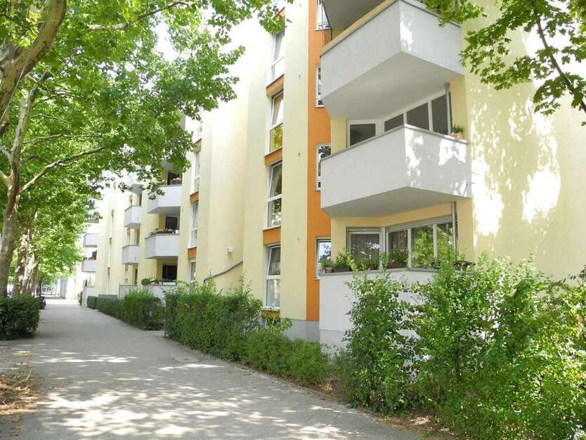 Wohnung zum Mieten in Berlin 519 € 64 m²