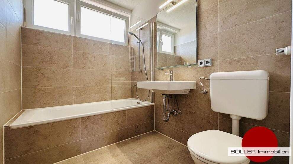 Lieblingsort Altstadt: zauberhafte und neue 2 ZW unterm Dach! 2 zimmer