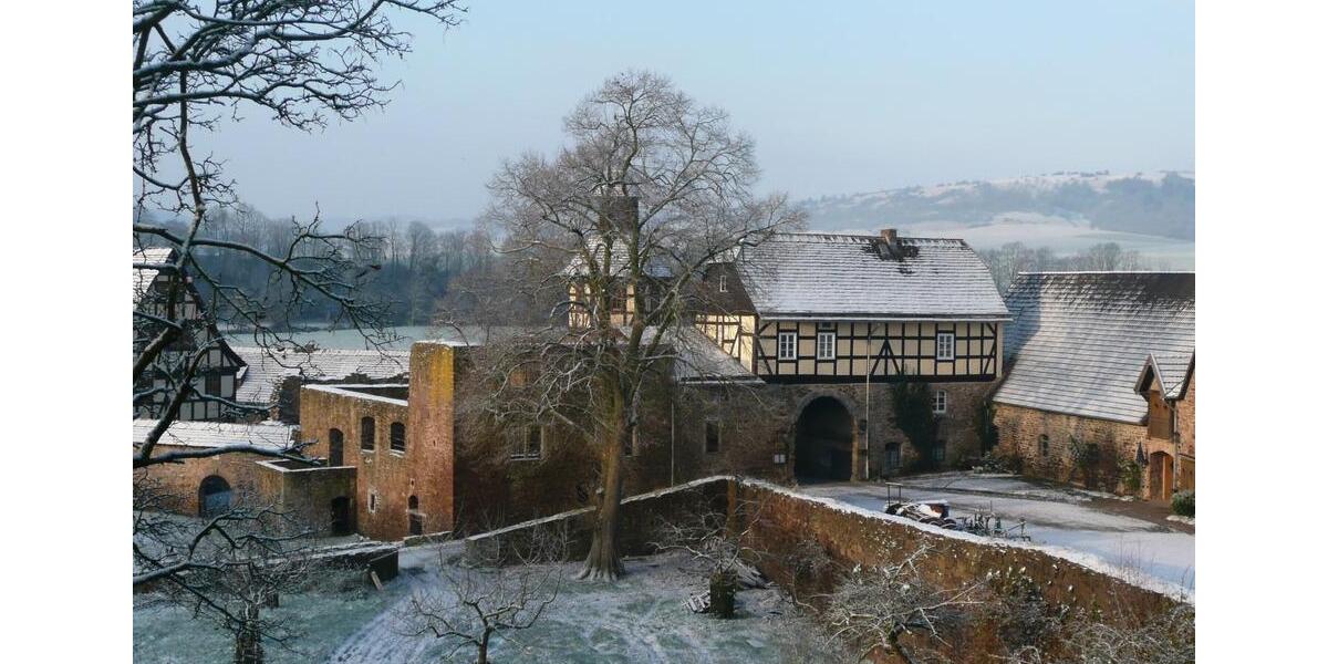 Wohnen auf Zeit Trendelburg - 3.5 Zimmer, 100 m&sup2;, 220&euro; | Angebot:25830747