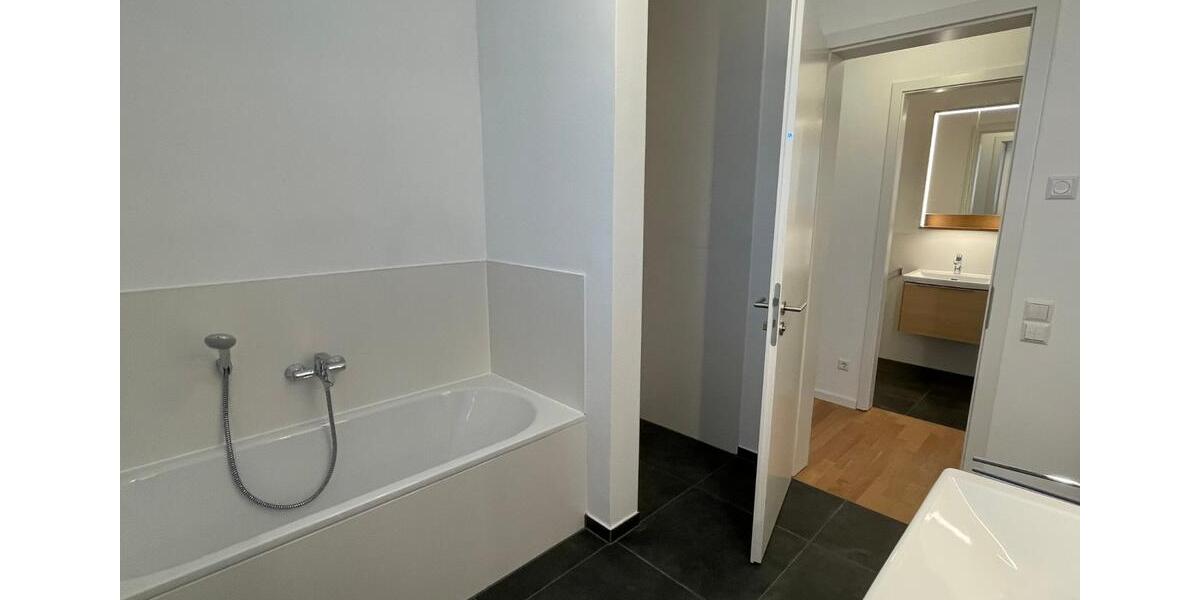 Wohnen auf Zeit Denzlingen - 1 Zimmer, 28 m&sup2;, 590&euro; | Angebot:26356748