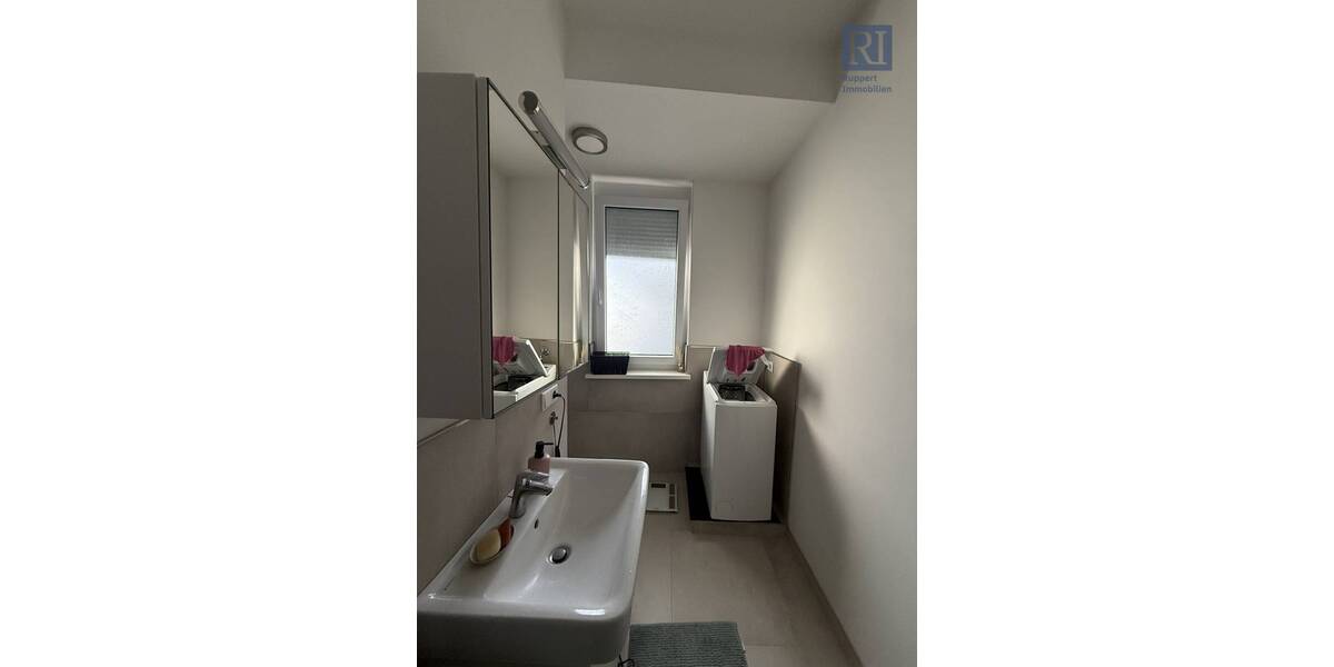 Etagenwohnung Würzburg Altstadt - 3 Zimmer, 102 m&sup2;, 1.000&euro; | Angebot:26092336