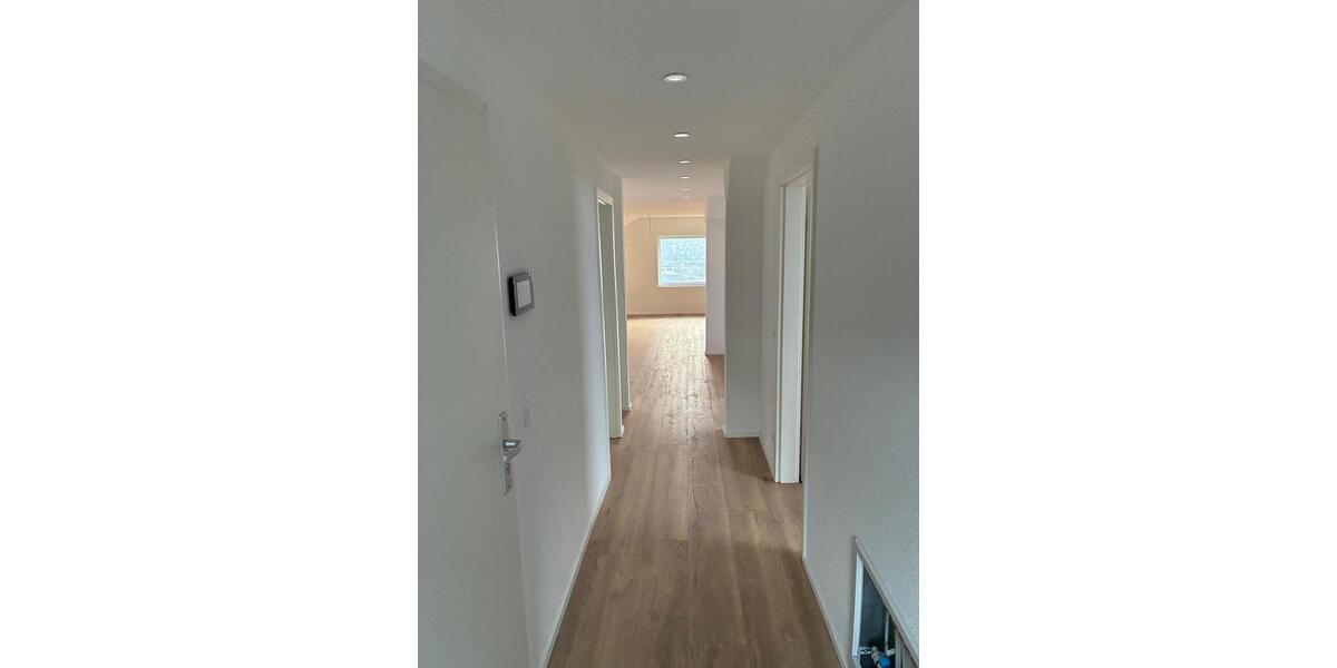 Dachgeschoßwohnung Lörrach Brombach - 3 Zimmer, 74 m&sup2;, 1.380&euro; | Angebot:25844602