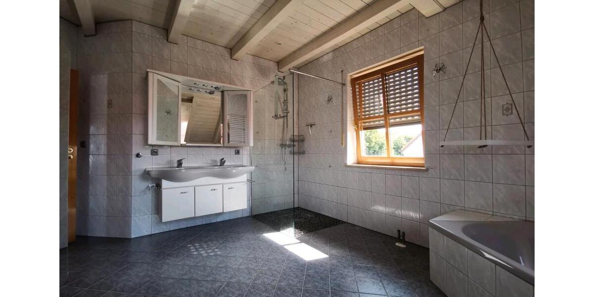Dachgeschoßwohnung Kirchdorf an der Amper - 3 Zimmer, 90 m&sup2;, 1.150&euro; | Angebot:26225273