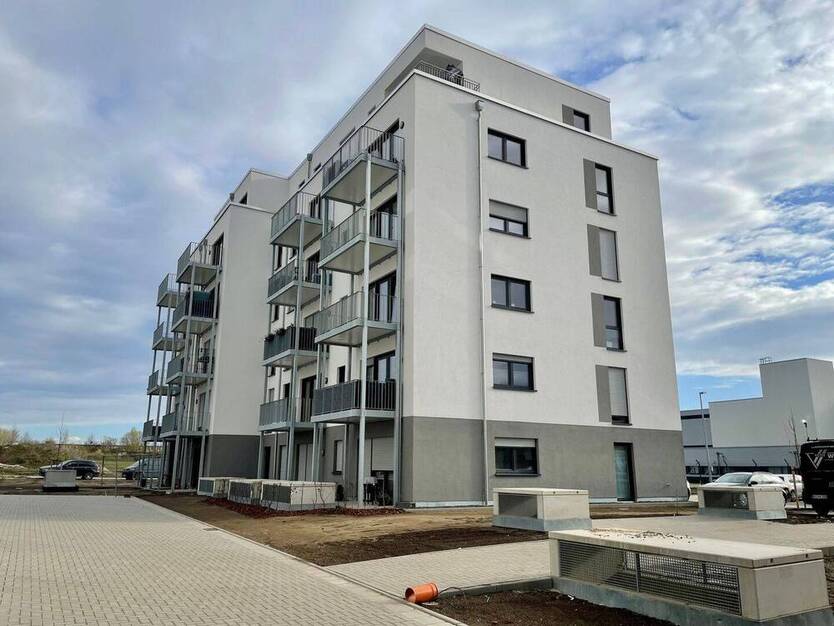 Schön geschnittene 2-Zimmer-Wohnung mit Weitblick
