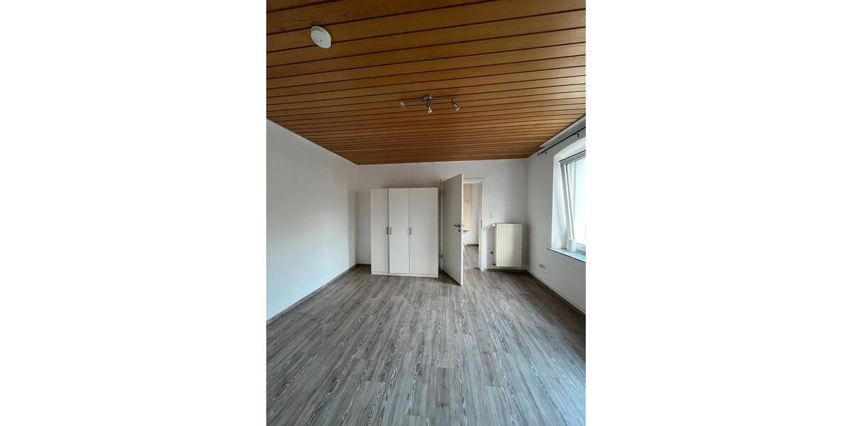 Wohnen auf Zeit Siegen Kaan-Marienborn - 1 Zimmer, 18 m&sup2;, 385&euro; | Angebot:25352211