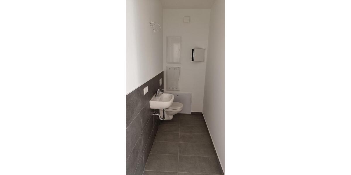 Etagenwohnung Schkeuditz - 4 Zimmer, 102 m&sup2;, 1.050&euro; | Angebot:25253511