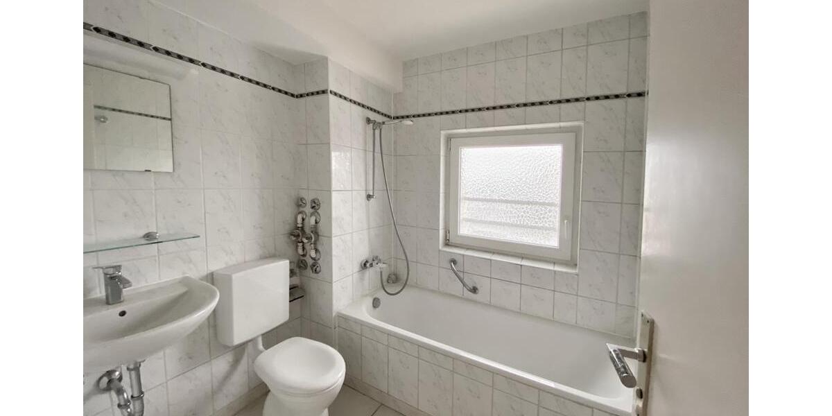 Etagenwohnung Augsburg Oberhausen - 3 Zimmer, 75 m&sup2;, 850&euro; | Angebot:25125163