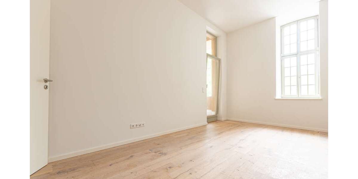 Etagenwohnung Schkeuditz - 4 Zimmer, 121 m&sup2;, 1.390&euro; | Angebot:25150505