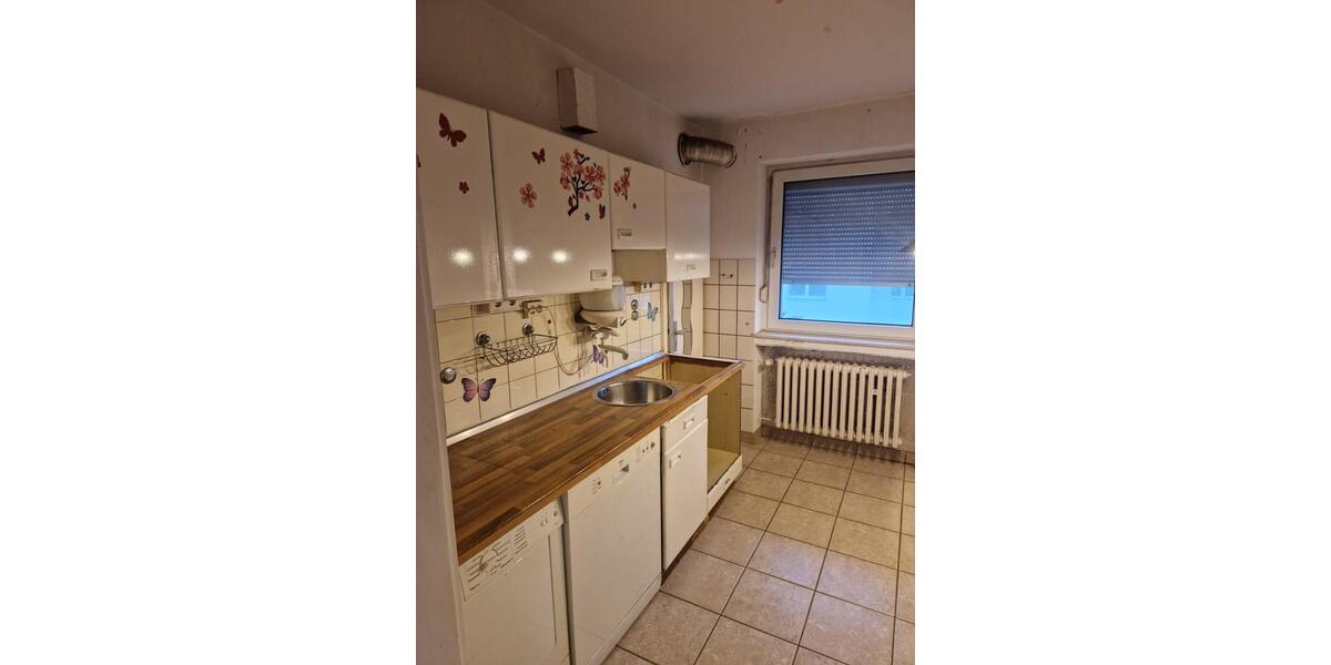 Etagenwohnung Halle - 4 Zimmer, 92 m&sup2;, 850&euro; | Angebot:25805532