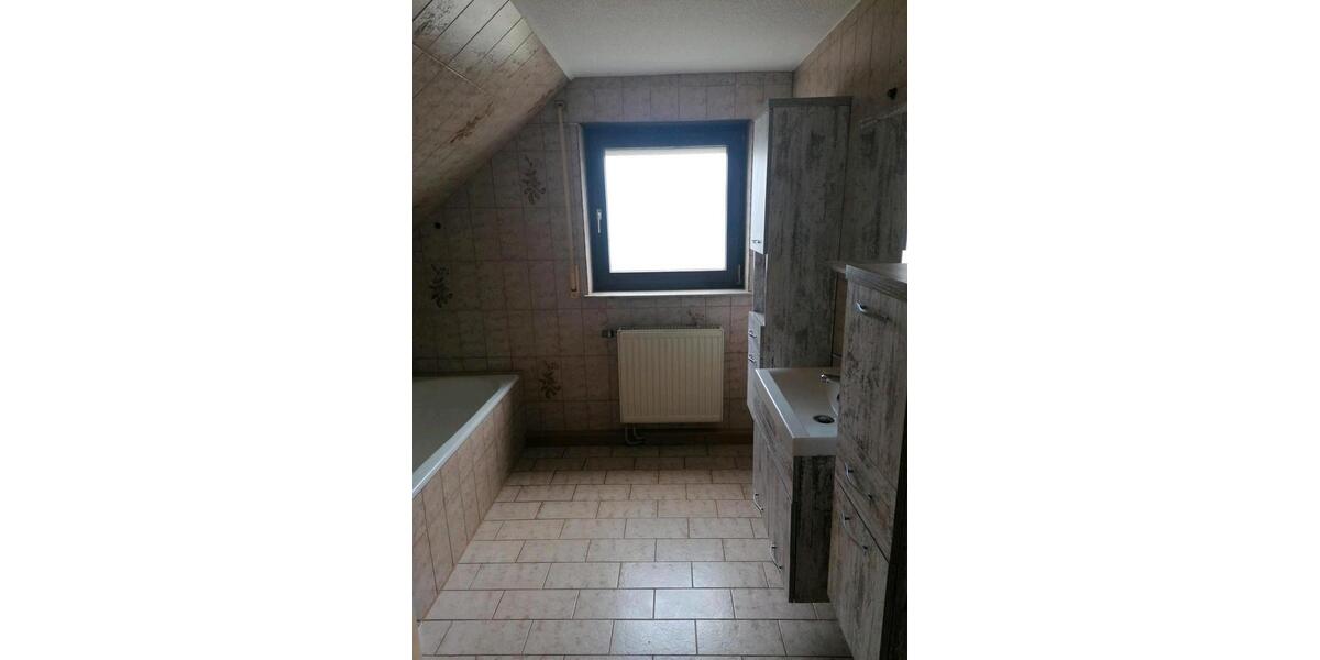 Einfamilienhaus Neuendettelsau - 5 Zimmer, 121 m&sup2;, 1.200&euro; | Angebot:24849175