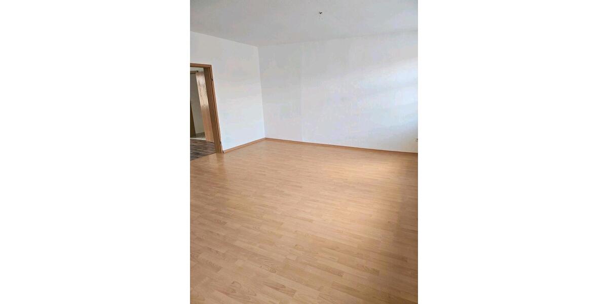 Etagenwohnung Wolmirstedt - 4 Zimmer, 104 m&sup2;, 700&euro; | Angebot:26136838