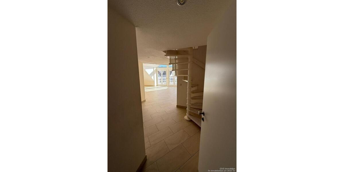 Dachgeschoßwohnung Memmingen - 2.5 Zimmer, 85 m&sup2;, 995&euro; | Angebot:25852501