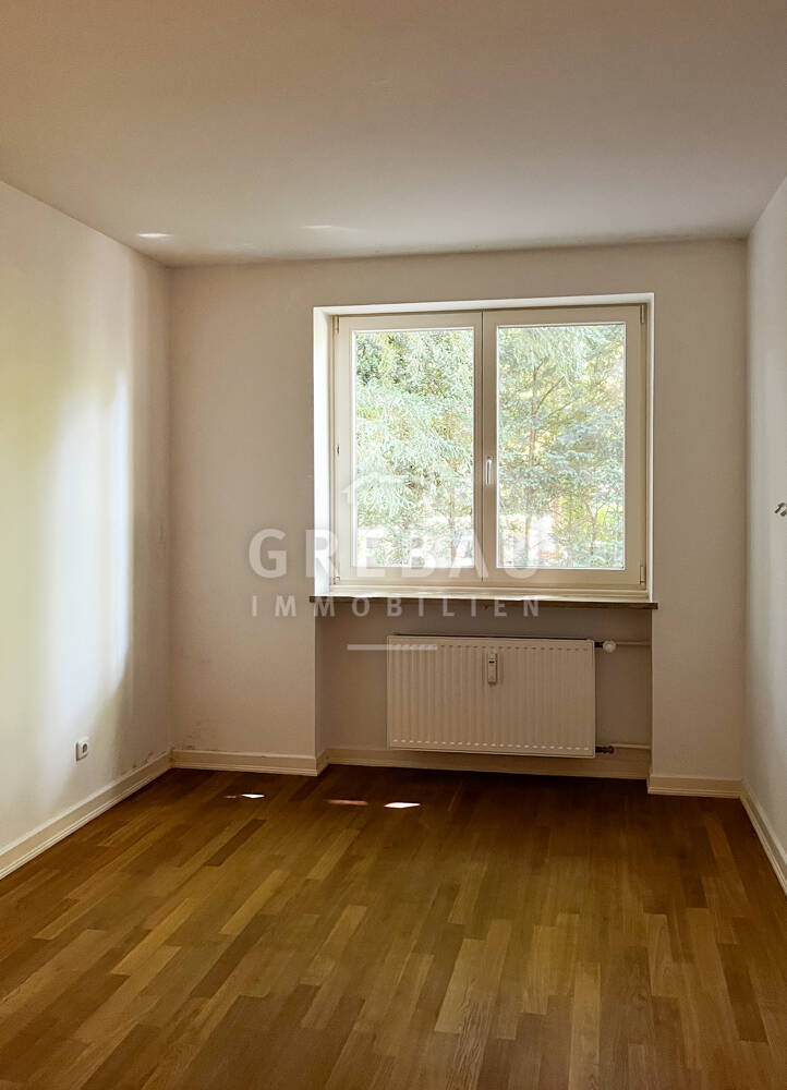 Große Erdgeschoss-Wohnung mit sonniger Su?d-Terrasse und einem Garagenstellplatz