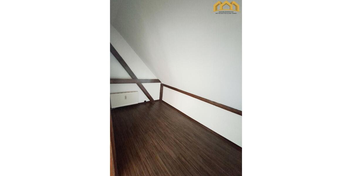 Dachgeschoßwohnung Eisleben (Lutherstadt) - 2 Zimmer, 69 m&sup2;, 430&euro; | Angebot:26177818