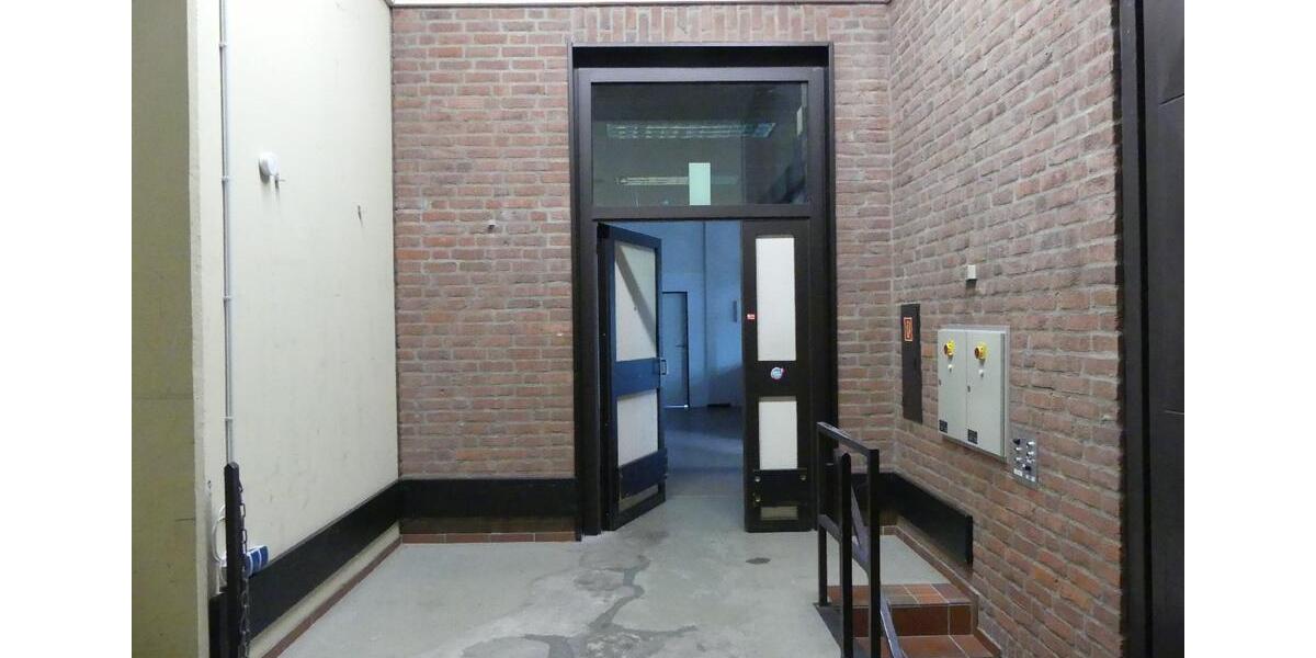 # ca.80qm Büro mit bis zu 180qm Ausstellungs-Lagerflächen in Wesel Citynah ## zimmer