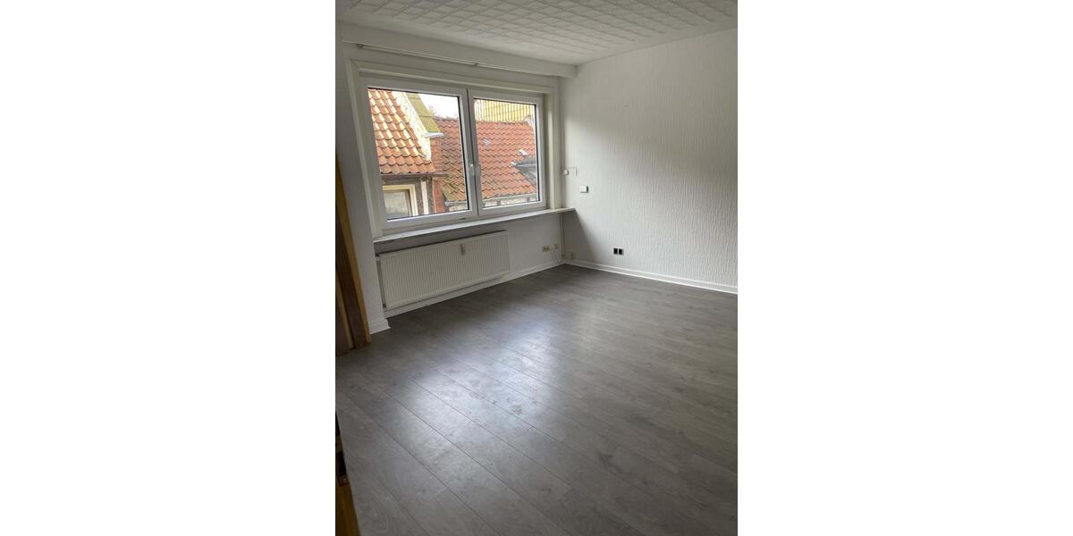 Etagenwohnung Dassel - 5 Zimmer, 150 m&sup2;, 900&euro; | Angebot:26338457