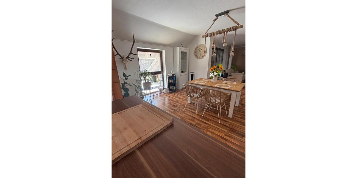 Etagenwohnung Langenfeld (Rheinland) - 2 Zimmer, 90 m&sup2;, 1.300&euro; | Angebot:25267830