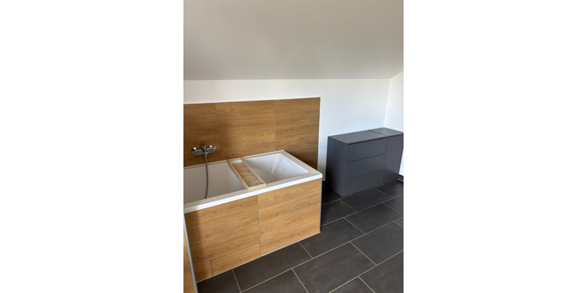 Wohnen auf Zeit Eigeltingen - 5 Zimmer, 162 m&sup2;, 500&euro; | Angebot:24983339