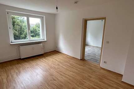 Wohnung Seeland Gatersleben - 4 Zimmer, 70 m&sup2;, 392&euro; | Angebot:27008629