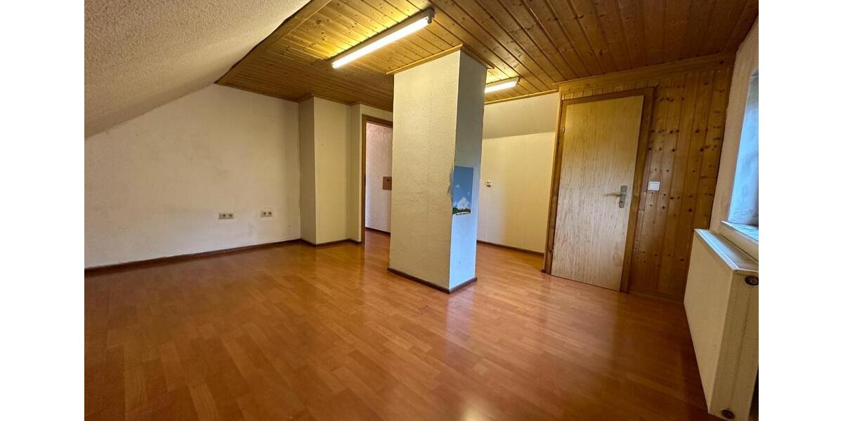Dachgeschoßwohnung Saarbrücken St. Arnual - 2 Zimmer, 37 m&sup2;, 577&euro; | Angebot:24755169