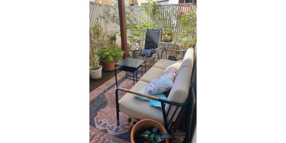 Hochparterre Wiesbaden Klarenthal - 4 Zimmer, 132 m&sup2;, 1.980&euro; | Angebot:25045916