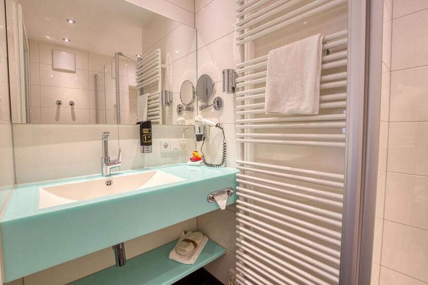 1-Zimmerwohnung (11) mit Internet, Klima, TV, Küchenzeile, DuscheWc, Waschmaschine, Trockner zimmer