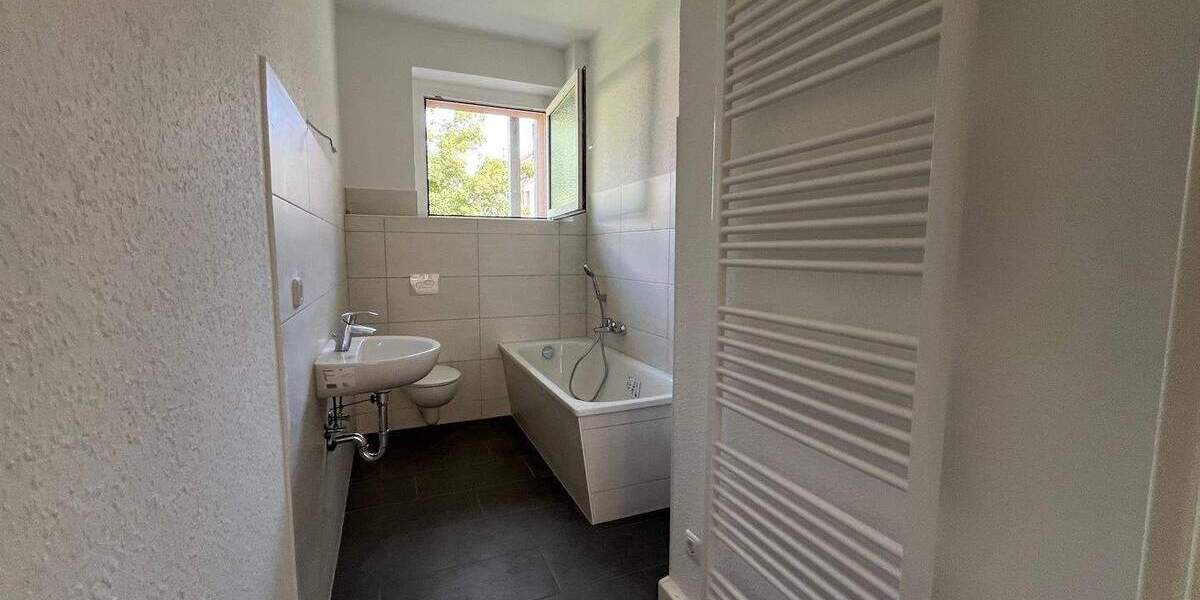 Zimmer Zwickau Pölbitz - 5 Zimmer, 119 m&sup2;, 681&euro; | Angebot:25700380