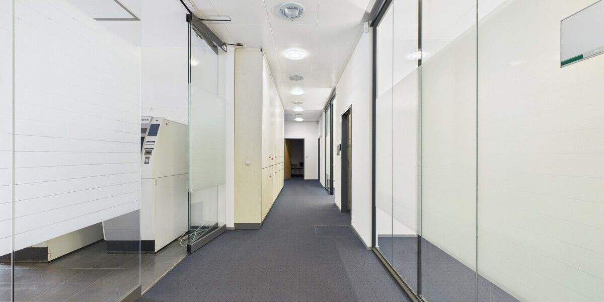 Gewerbeobjekt Regensburg / Prüfening Westenviertel - 8 Zimmer, 199 m&sup2;, 4.700&euro; | Angebot:25704935