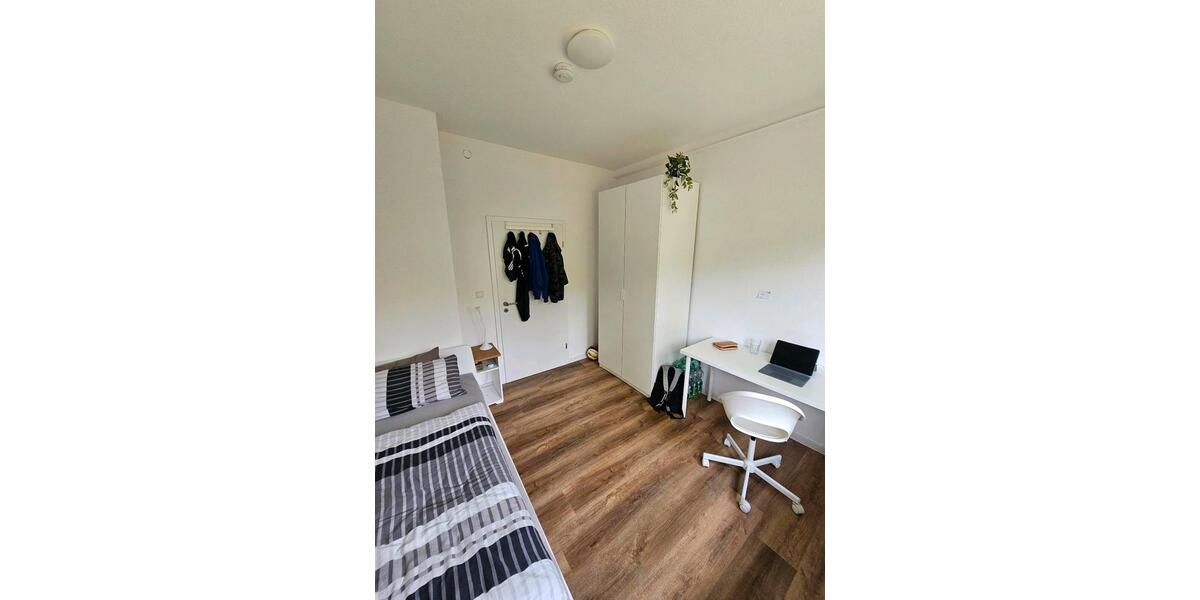 Wohnen auf Zeit Mosbach - 6 Zimmer, 13 m&sup2;, 300&euro; | Angebot:26543624